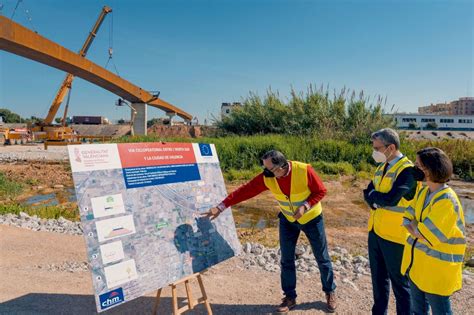 Avanzan las obras de la pasarela ciclopeatonal que Obras Públicas