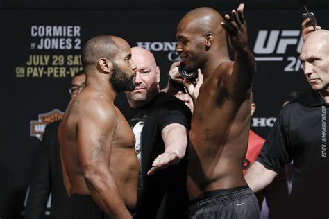 Jon Jones Opens As Sizable Betting Favorite Over Daniel Cormier In