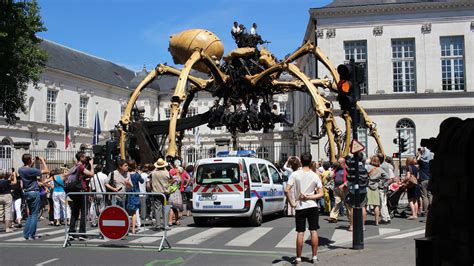 D Tournements De Panneaux Travers E De Tramways Jinks Kunst