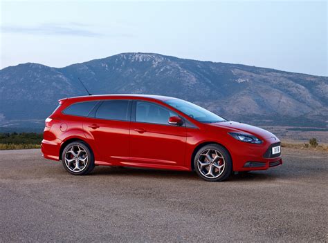 2012 Ford Focus St Unveiled Gets Wagon Version Autoevolution