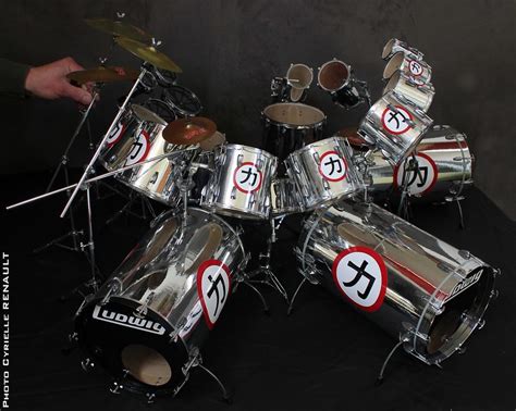 Eric Carr Kiss Miniature Replica Crazy Nights Drum Set Page