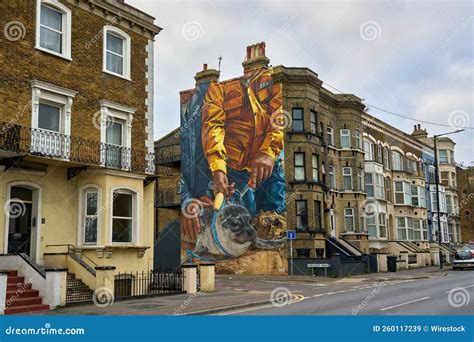 Mural De Un Artista Contrabando Para Una Campa A De Concienciaci N