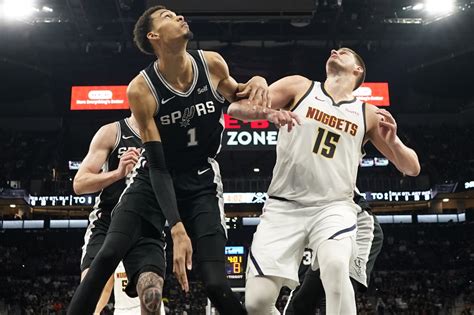 Deadspin Los Spurs Y Los Nuggets Se Preparan Para Iniciar Una Racha