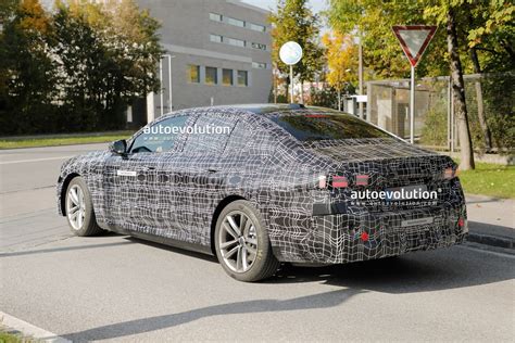 2023 BMW i5 Spied on the Nurburgring While Being Driven Hard, Is Now ...