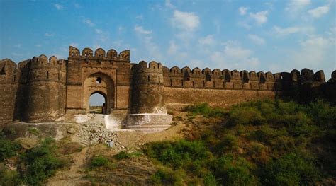 History of Rohtas Fort | Qila Rohtas | Location and Pictures