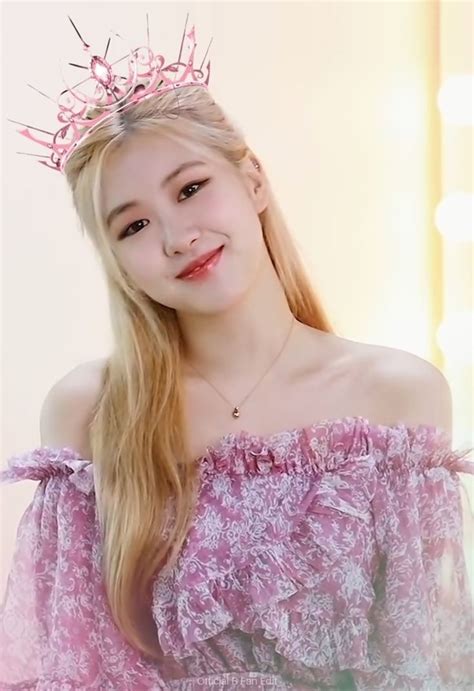 Pin By On Blackpink Rose Princess Dress Ros Blackpink Cute