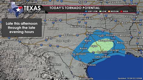 Texas Storm Chasers on Twitter: "222AM: The latest severe weather ...