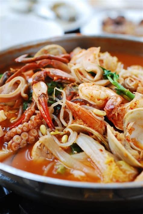 Haemul Jeongol Spicy Seafood Hot Pot Korean Bapsang