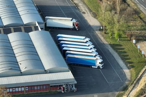 Vue Aérienne Des Entrepôts De Marchandises Et Du Centre Logistique Dans