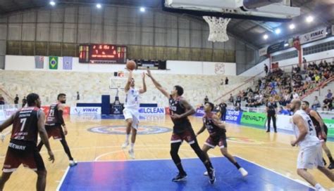 São José Basketball perde para o favoritismo do Franca Jogando Juntos