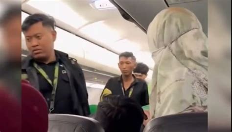 Aksi Merokok Di Pesawat Citilink Hebohkan Penumpang Dan Viral Di Media