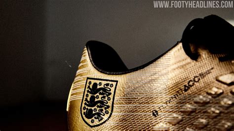 Gold Nike Hypervenom Harry Kane World Cup Top Scorer Boots Revealed ...