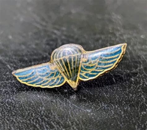 A Pins Insigne Brevet Militaire Commando Parachutiste Para Lapel Pin