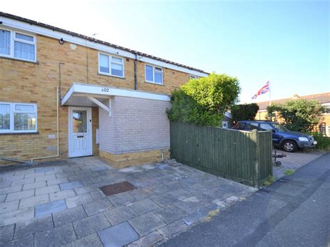 3 Bed Terraced House To Rent In Hazelwood Avenue Eastbourne Bn22 £