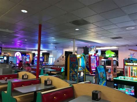 Chuck E Cheese 181 Photos And 106 Reviews Pizza 8425 Reseda Blvd Northridge Ca