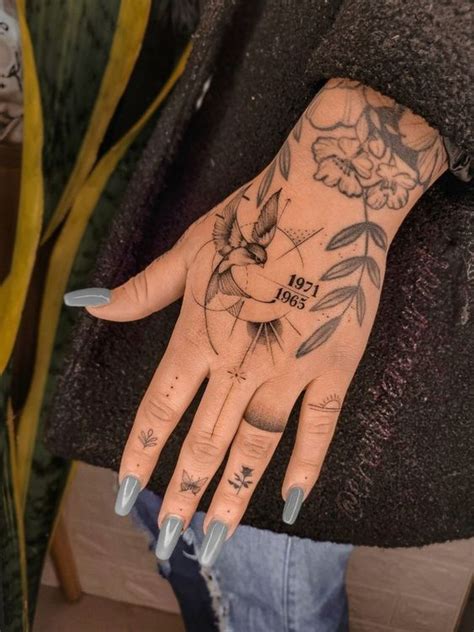 Pretty Hand Tattoos 35 Inspiring Ideas In 2023 Pretty Hand Tattoos