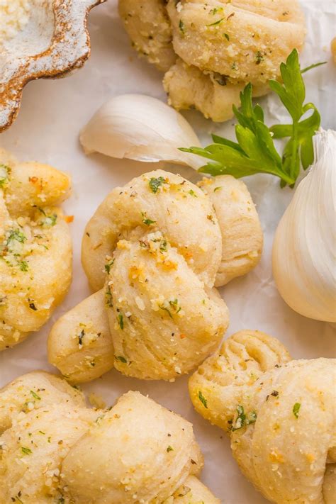 Quick And Easy Garlic Knots Recipe Made With Biscuit Dough