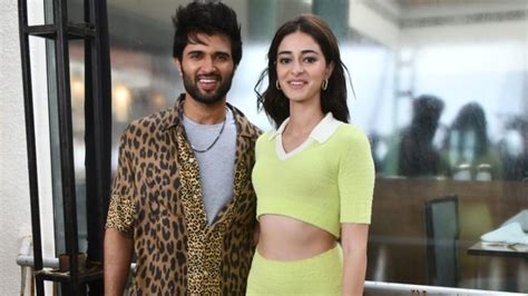 Liger Film Promotion Vijay Deverakonda Ananya Pandey Spot At Juhu