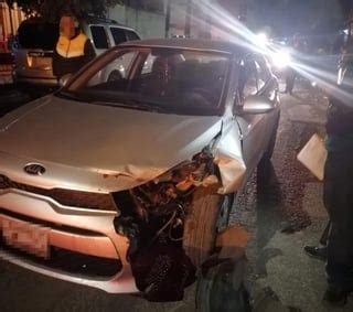 Conductor Ebrio Choca Con Dos Autos Estacionados En Torre N El Siglo