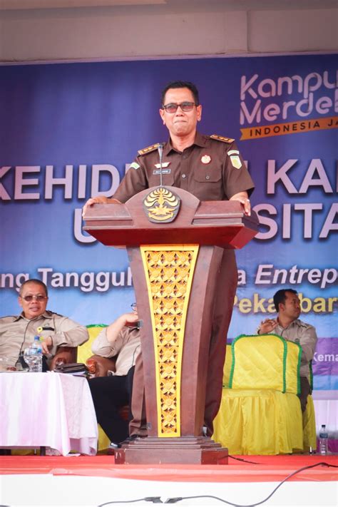 Kepala Seksi Sosial Budaya Dan Kemasyarakatan Bidang Intelijen