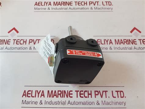 DANFOSS RSA 60 OIL PUMP 011609 Aeliya Marine