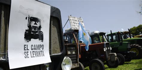 Convocan a un banderazo por la República en el Monumento a la Bandera