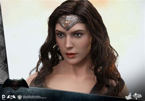 Hot Toys BATMAN V SUPERMAN Wonder Woman Action Figure Revealed GeekTyrant