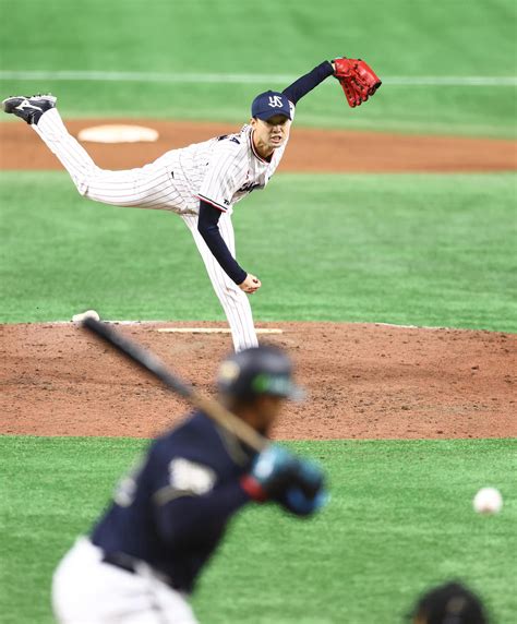 ヤクルト石山泰稚が勝利投手「みんなに力を借りた」8回続投起用に応える プロ野球写真ニュース 日刊スポーツ