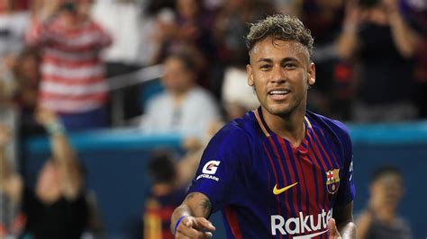 Neymar Agrees Five Year Paris Saint Germain Deal Ahead Of World Record