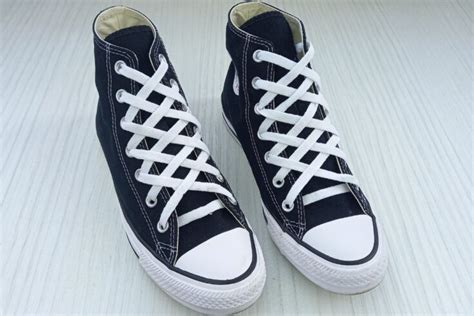 How To Lace Converse 9 Easy Ways Wearably Weird