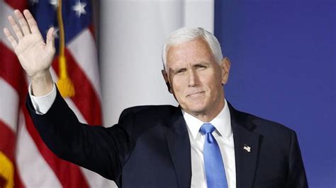 Mike Pence Baja Su Candidatura A La Presidencia De EEUU