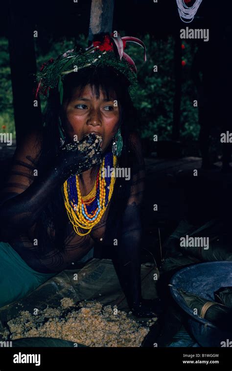 COLOMBIA Choco Embera Indigenous People Stock Photo - Alamy