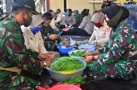 Dapur Umum Tni Polri Antara Foto