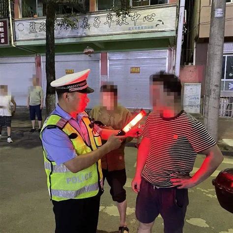 抚州一男子酒驾被查，父亲前来救驾，双双被查！ 儿子 酒精 摩托车