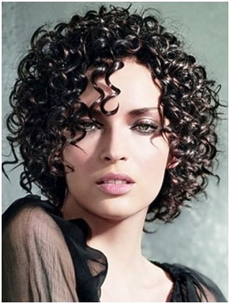 Short Curly Hairstyles 2021 Curly Hair Pictures Cute Short Curly