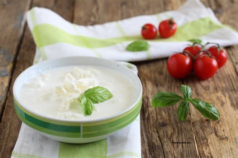 Stracciatella Di Mozzarella Fatta In Casa Ricettesfiziosedirosaria