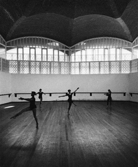 Angel Mu Iz On Twitter Escuela De Danza Moderna La Habana Cuba