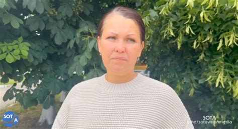 «Выглядит хуже, лицо опухшее», — мама волонтерки Надин Гейслер о ...