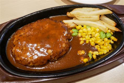 ガスト、新しくなったハンバーグが激ウマ 598円とは思えない肉々しさに衝撃 Sirabee20220608gusto2