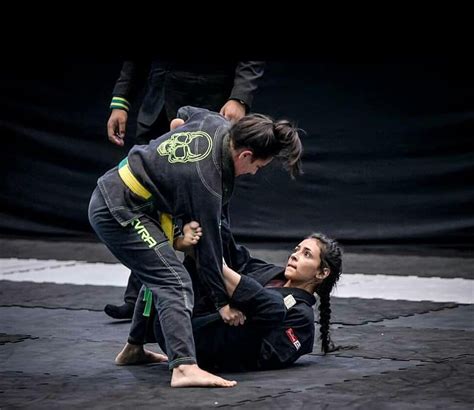 Gorgeous Girls In The Bjj Mat In 2020 Jiu Jitsu Women Jiu Jitsu Girls Jiu Jitsu Motivation