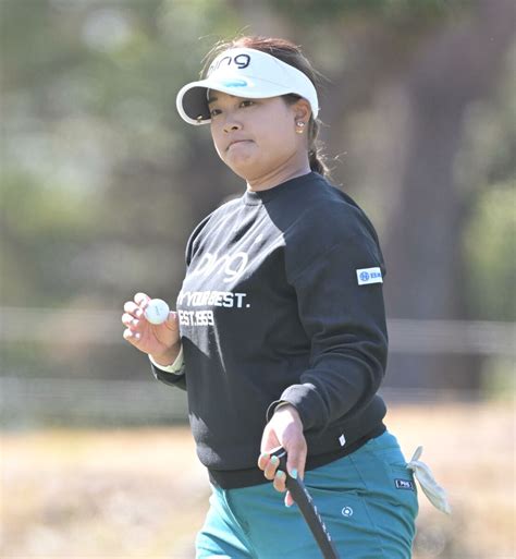 鈴木愛が通算9アンダーで単独首位 小祝さくらが2打差2位浮上 上田桃子が3位明治安田レディス第2日 Golf報知