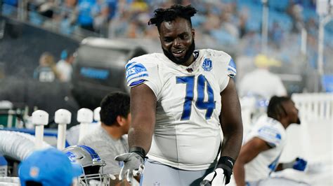 Lions Will Be Without Starting Offensive Lineman Against Vikings