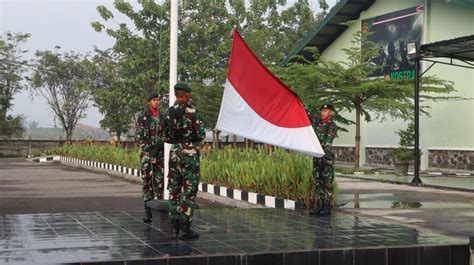 Prajurit Yonarmed Kostrad Terima Jamdan Selesai Upacara Bendera