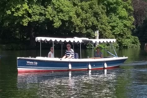 Boating At Marlow Electric Self Drive Boat Hire In Marlow