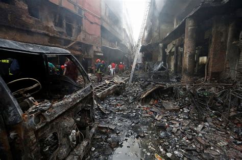 Bangladesh Incendio Devasta 5 Edifici A Dacca Almeno 69 Morti Rogo