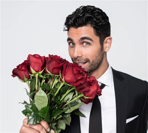 The Bachelor - Spoiler: Ποια παίκτρια αποχωρεί από το ριάλιτι; - Znews