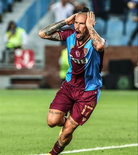 Trabzonspor un yıldızı Grande Marek Hamsik ikonik saç stilini