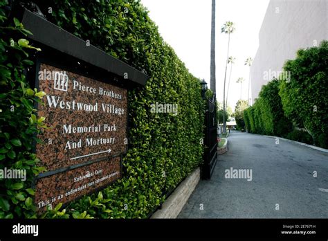 Westwood village memorial park cemetery hi-res stock photography and ...