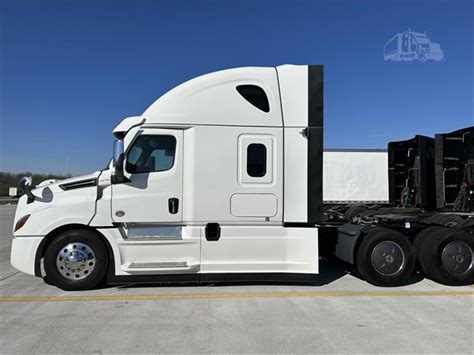 2025 FREIGHTLINER CASCADIA 126 For Sale in West Jefferson, Ohio | TruckPaper.com