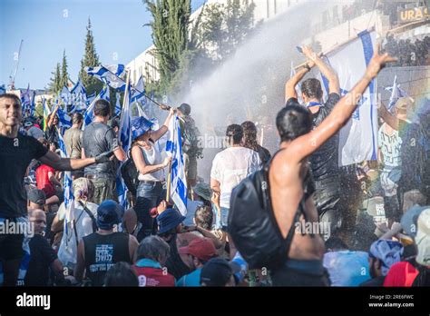 Jerusalem Israel 24th July 2023 Israeli Police Water Cannon Sprays